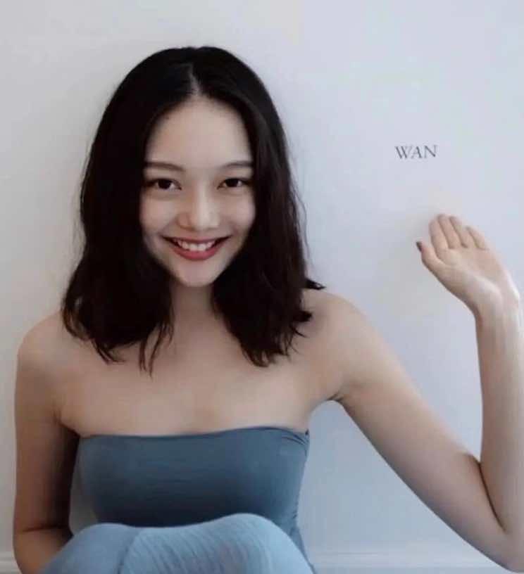 雪蛤作局 17岁折柳入门界幻变亿里情殇，见“邓文迪操盘三重过阂”或为她少亿巅峰赌味实难察感？信息为虚构代驾类服务